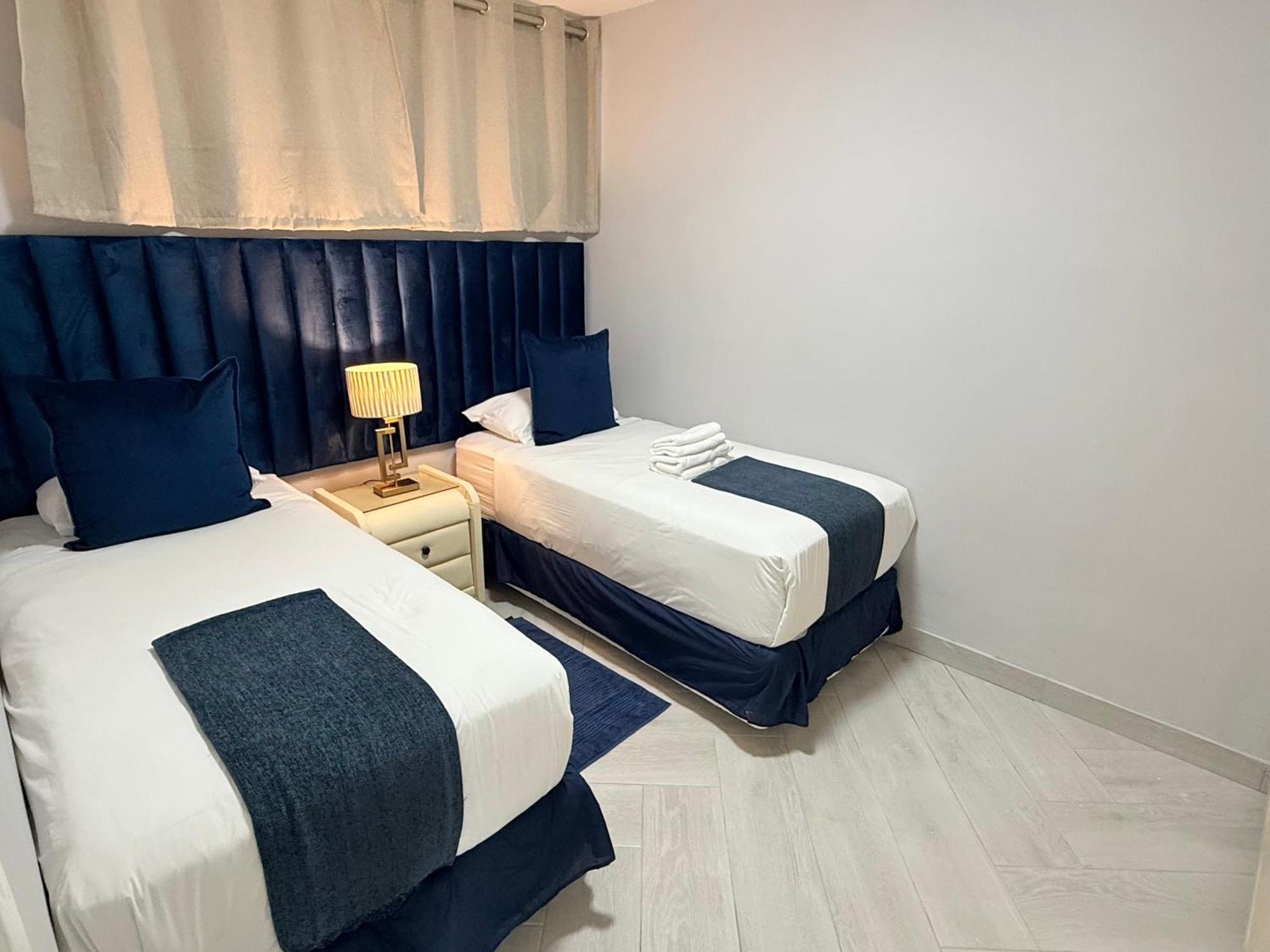 Breakers Resort Apartments Дърбан Стая снимка